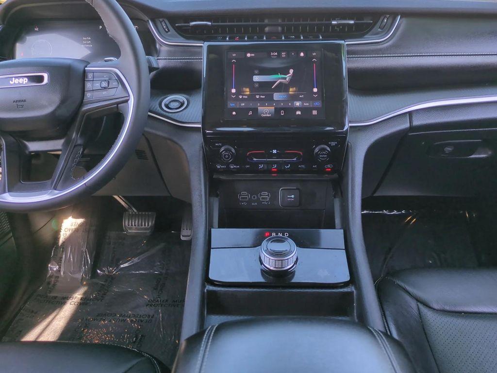 used 2023 Jeep Grand Cherokee car, priced at $27,900