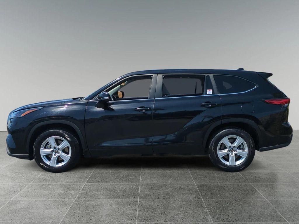 used 2023 Toyota Highlander car, priced at $32,500