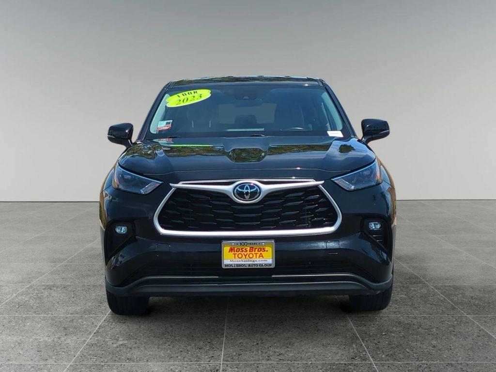 used 2023 Toyota Highlander car, priced at $32,500