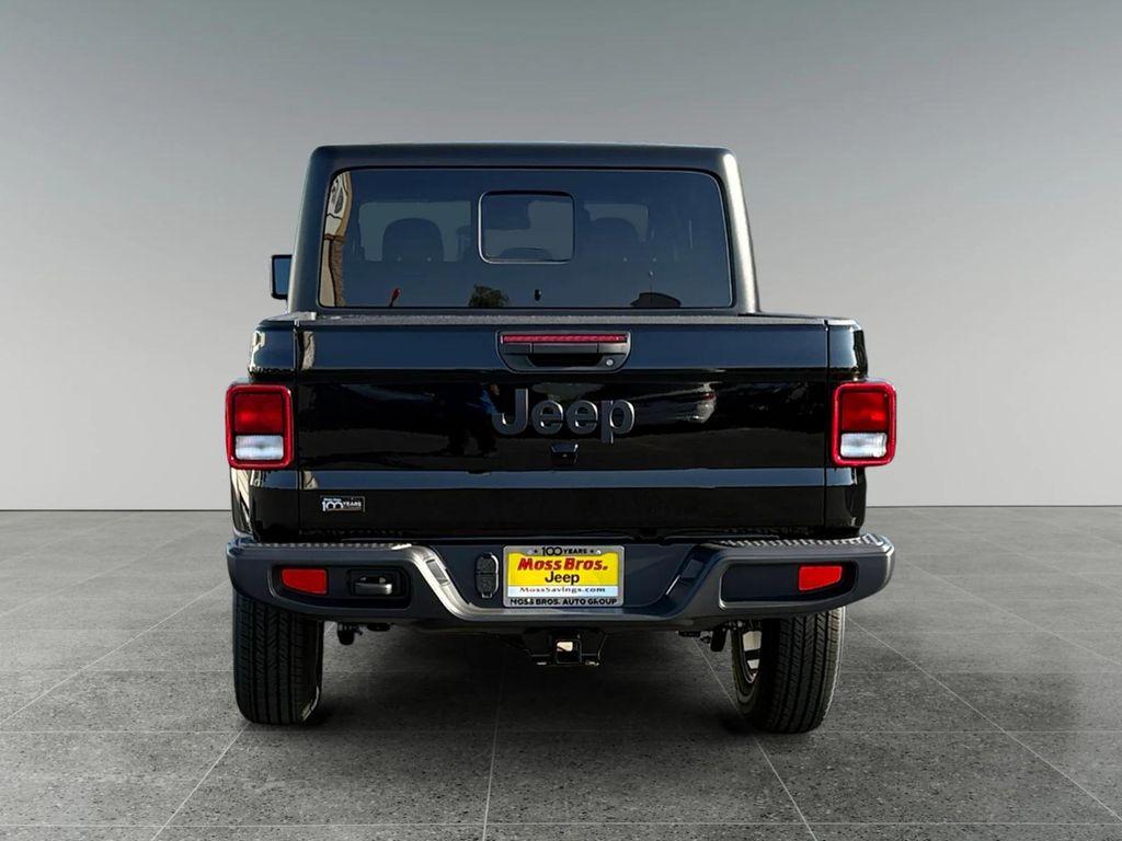 new 2025 Jeep Gladiator car, priced at $51,525