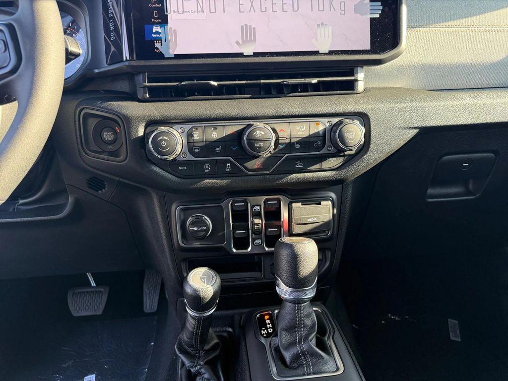 new 2025 Jeep Gladiator car, priced at $51,525