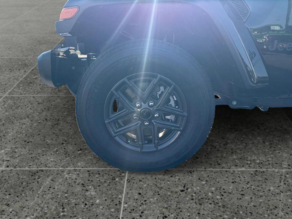 new 2025 Jeep Gladiator car, priced at $51,525