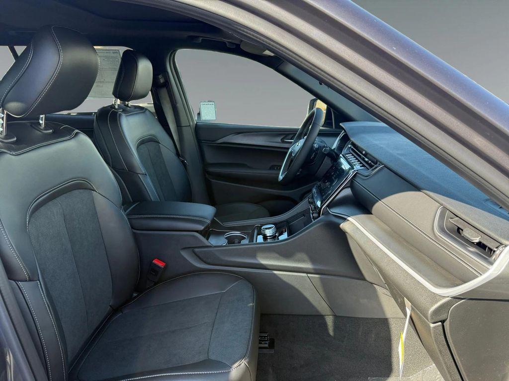 new 2025 Jeep Grand Cherokee L car, priced at $50,375