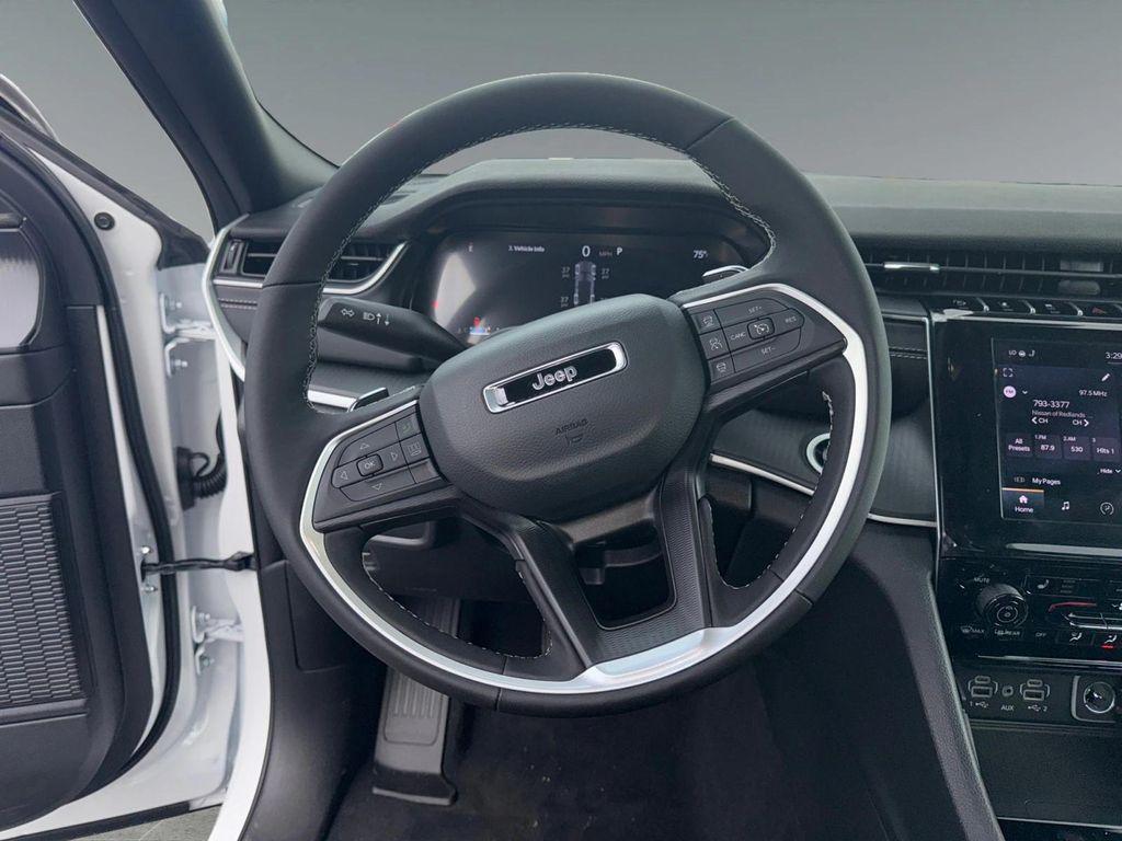 new 2025 Jeep Grand Cherokee car, priced at $45,635