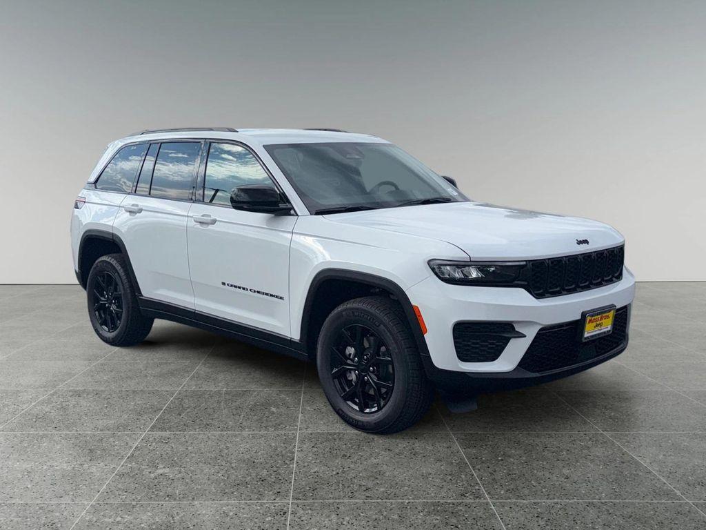 new 2025 Jeep Grand Cherokee car, priced at $45,635