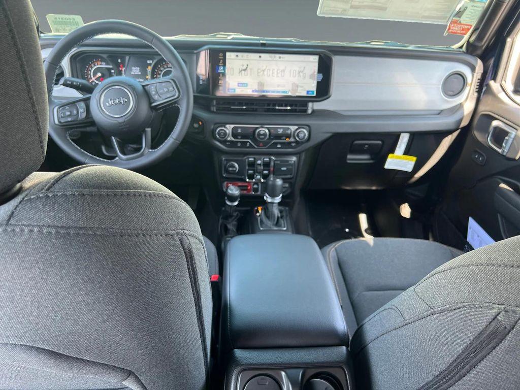 new 2025 Jeep Gladiator car, priced at $48,645