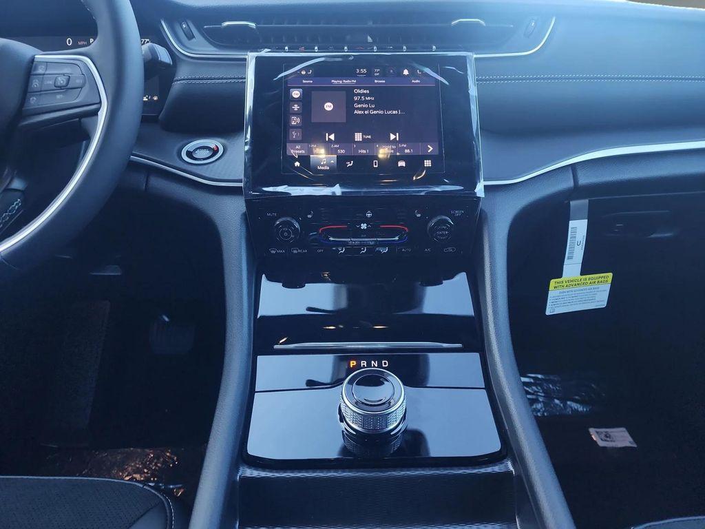 new 2025 Jeep Grand Cherokee car, priced at $46,230