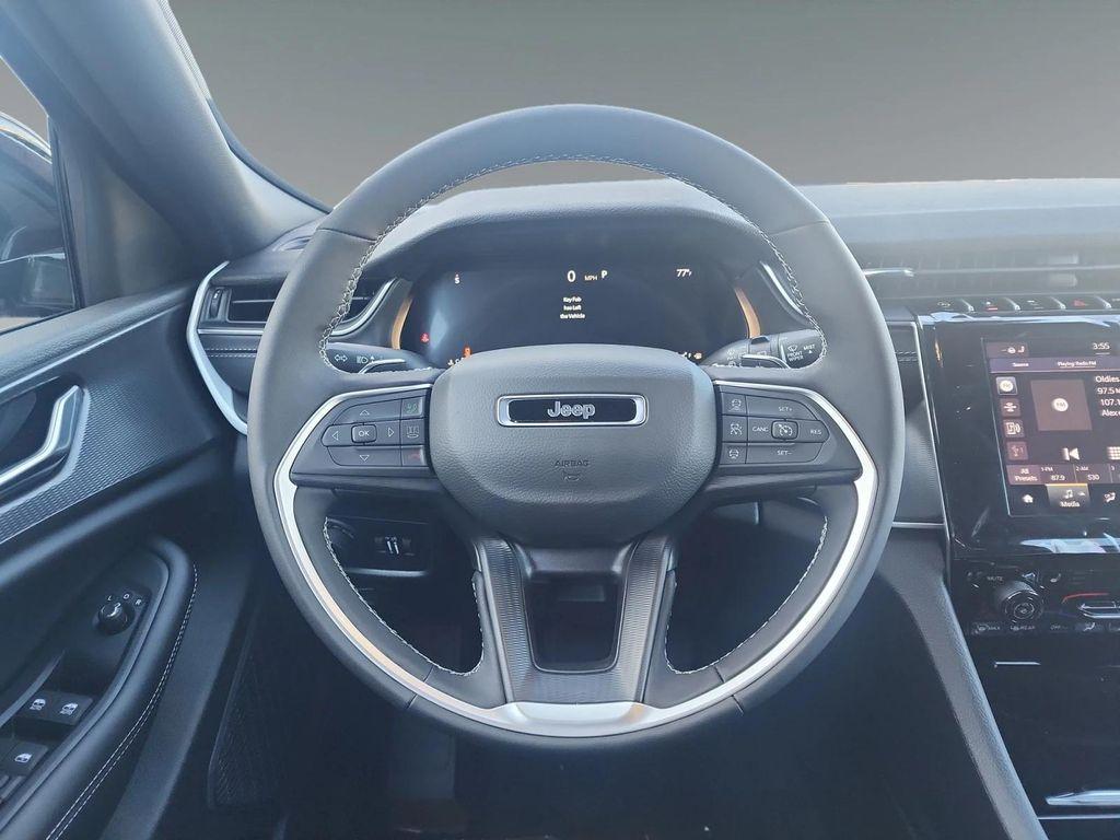 new 2025 Jeep Grand Cherokee car, priced at $46,230