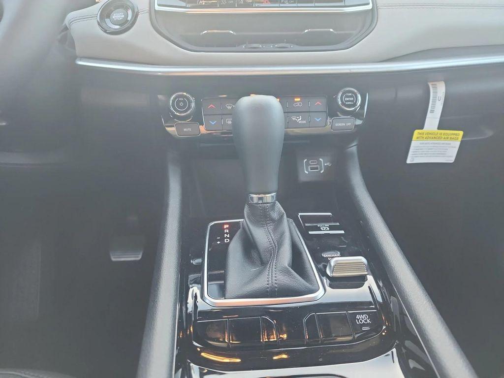 new 2024 Jeep Compass car, priced at $39,610
