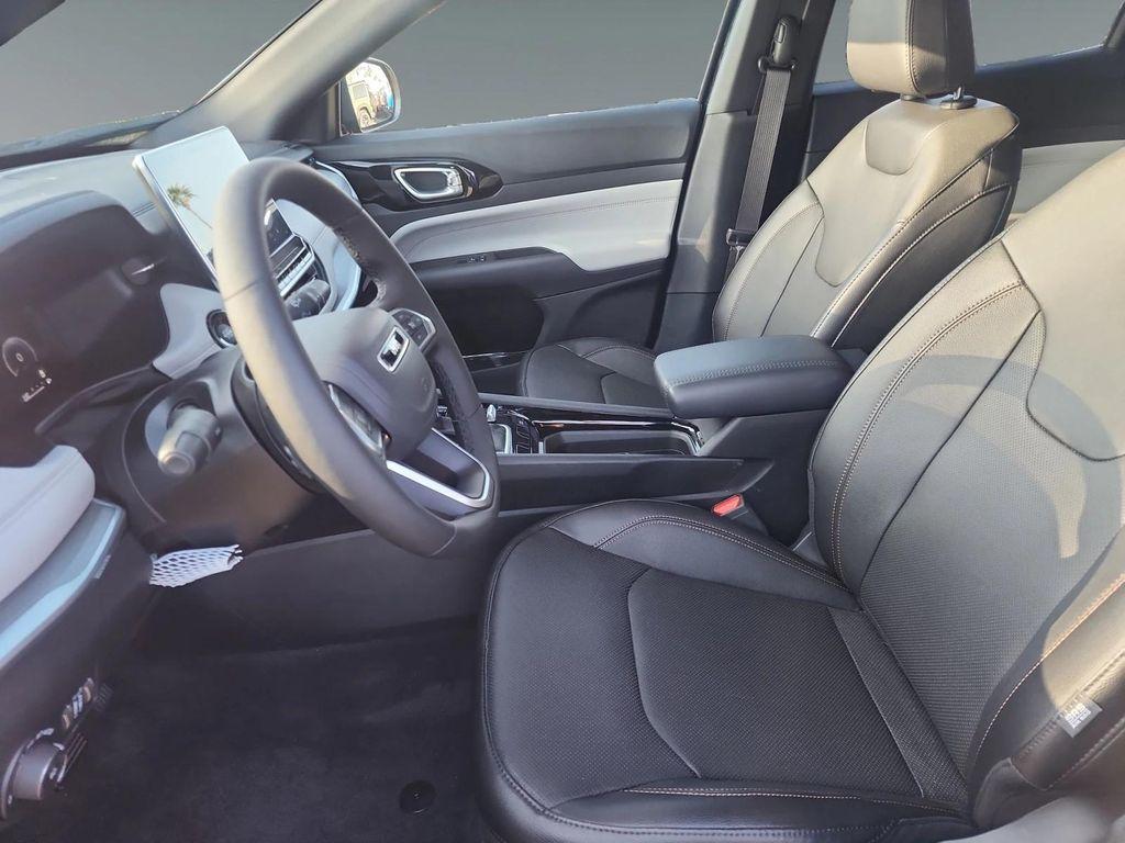 new 2024 Jeep Compass car, priced at $39,610