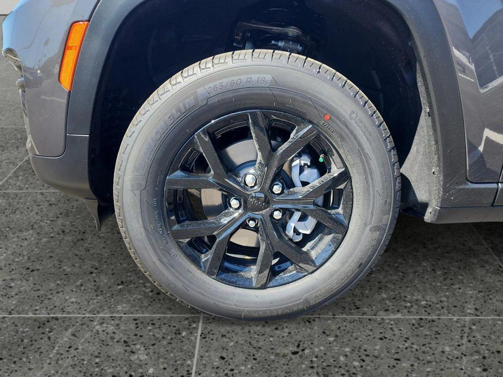 new 2025 Jeep Grand Cherokee car, priced at $46,230