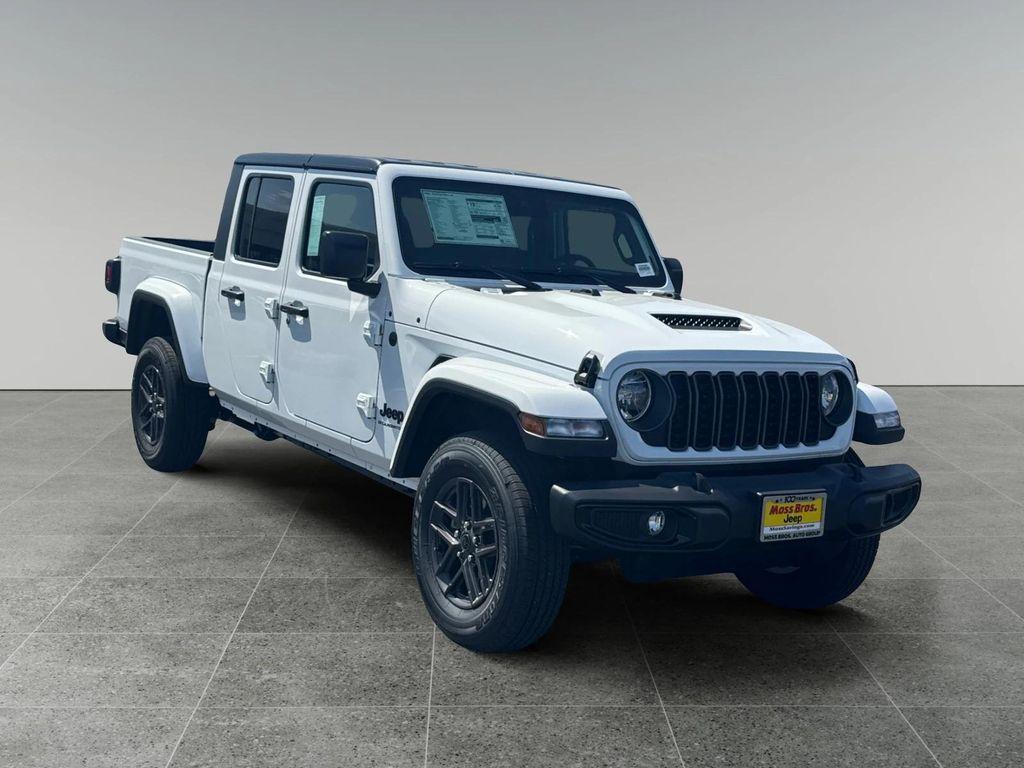 new 2025 Jeep Gladiator car, priced at $49,635