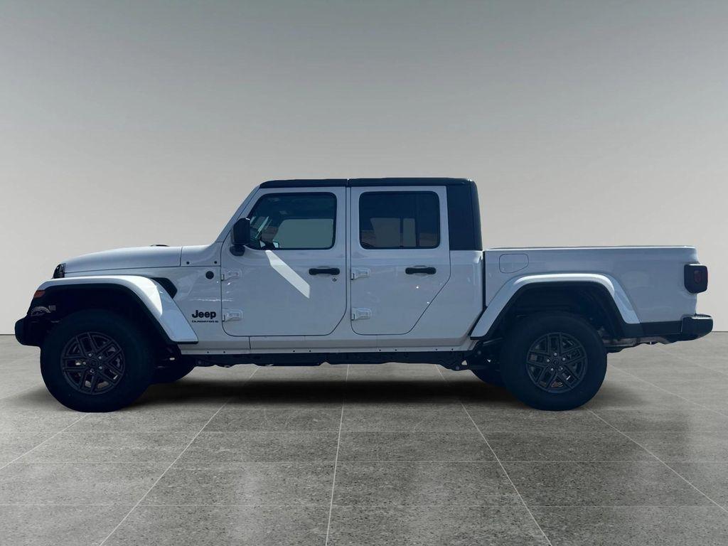 new 2025 Jeep Gladiator car, priced at $49,635