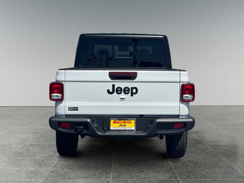 new 2025 Jeep Gladiator car, priced at $49,635