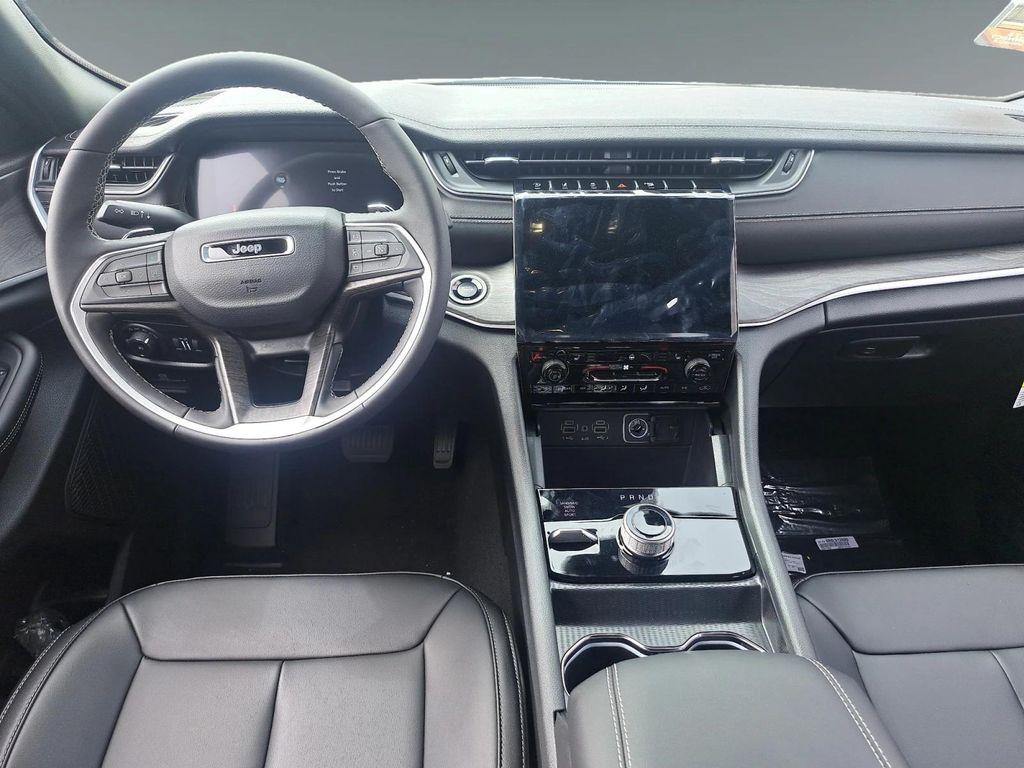 new 2025 Jeep Grand Cherokee L car, priced at $49,295