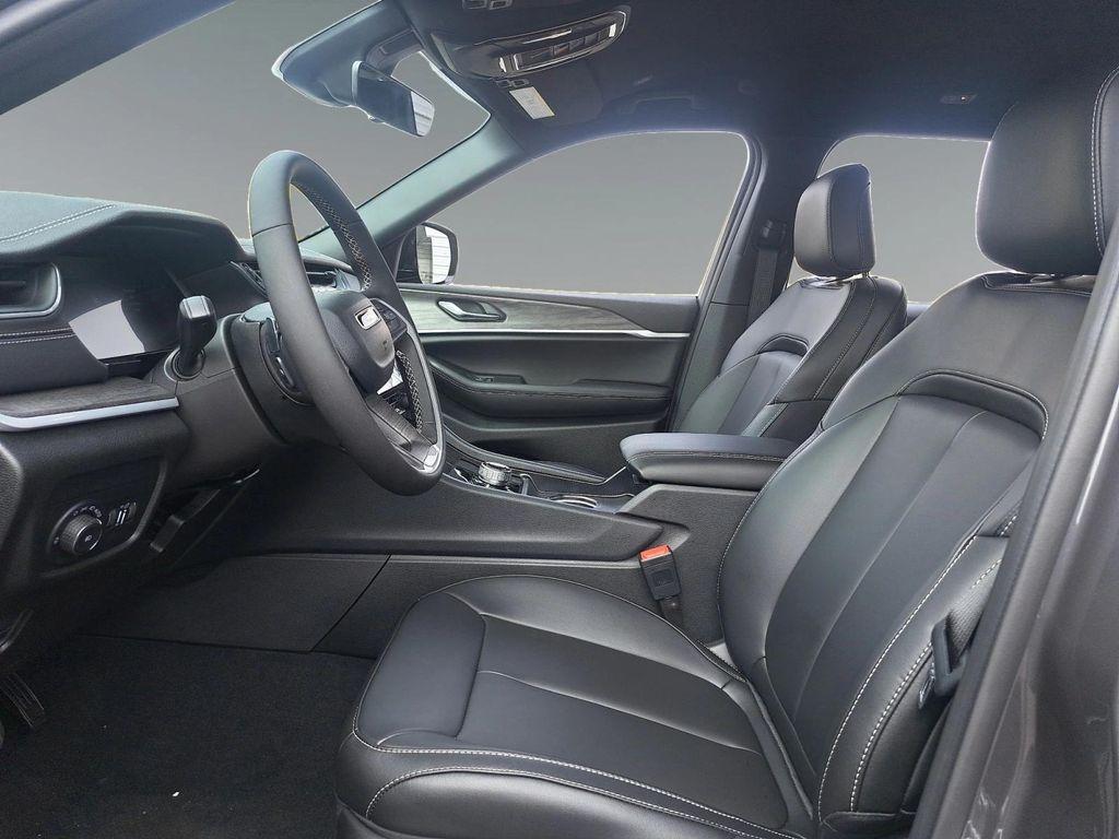 new 2025 Jeep Grand Cherokee L car, priced at $49,295