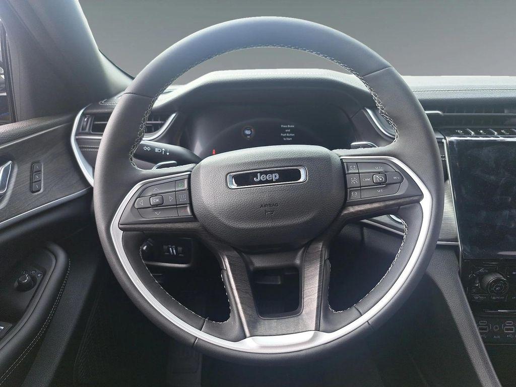 new 2025 Jeep Grand Cherokee L car, priced at $49,295