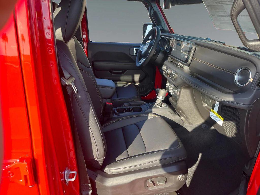 new 2025 Jeep Wrangler car, priced at $59,120