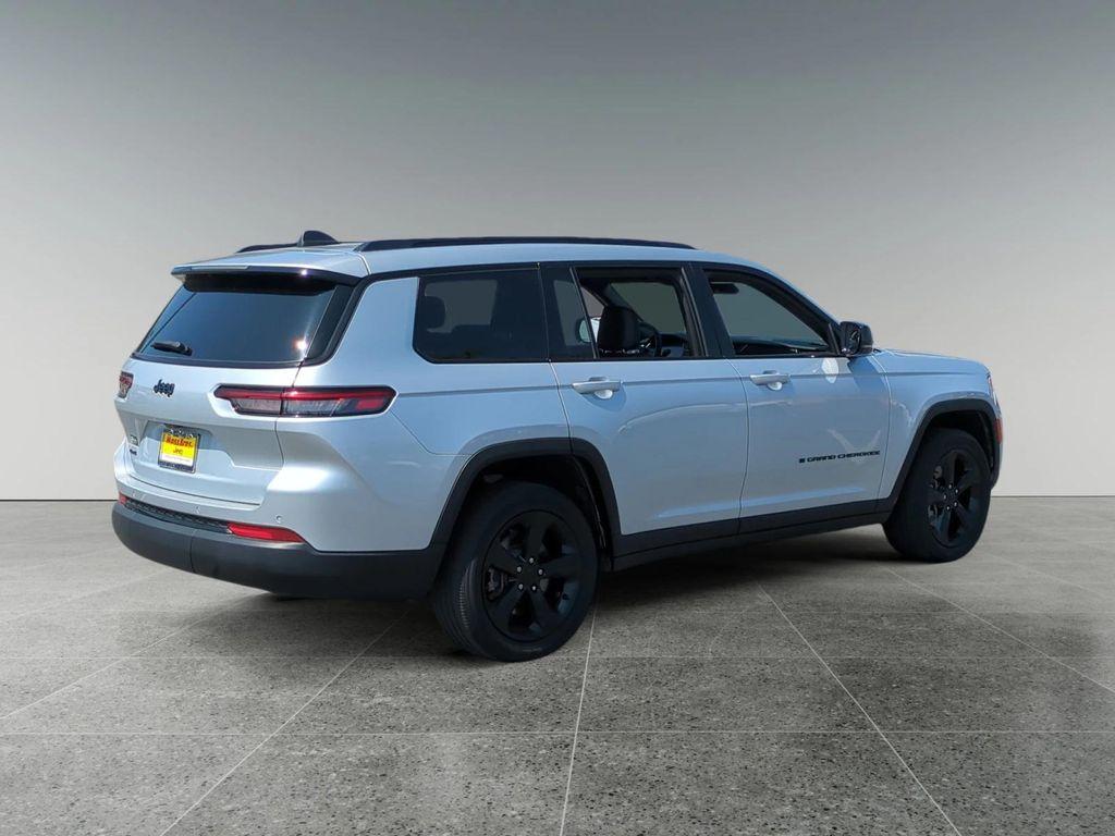 used 2023 Jeep Grand Cherokee L car