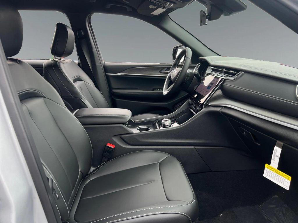 new 2025 Jeep Grand Cherokee L car, priced at $49,495