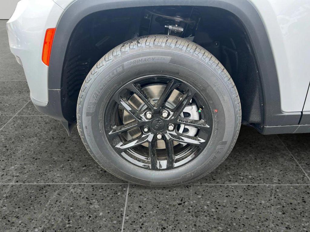 new 2025 Jeep Grand Cherokee L car, priced at $49,495