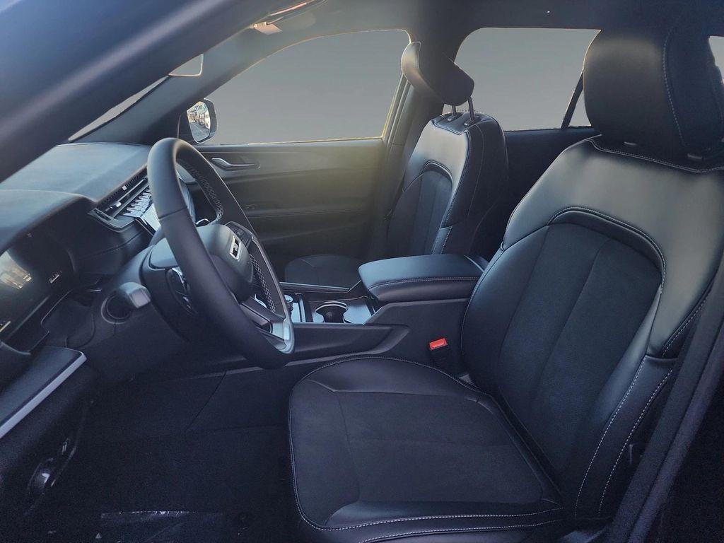 new 2025 Jeep Grand Cherokee car, priced at $46,730