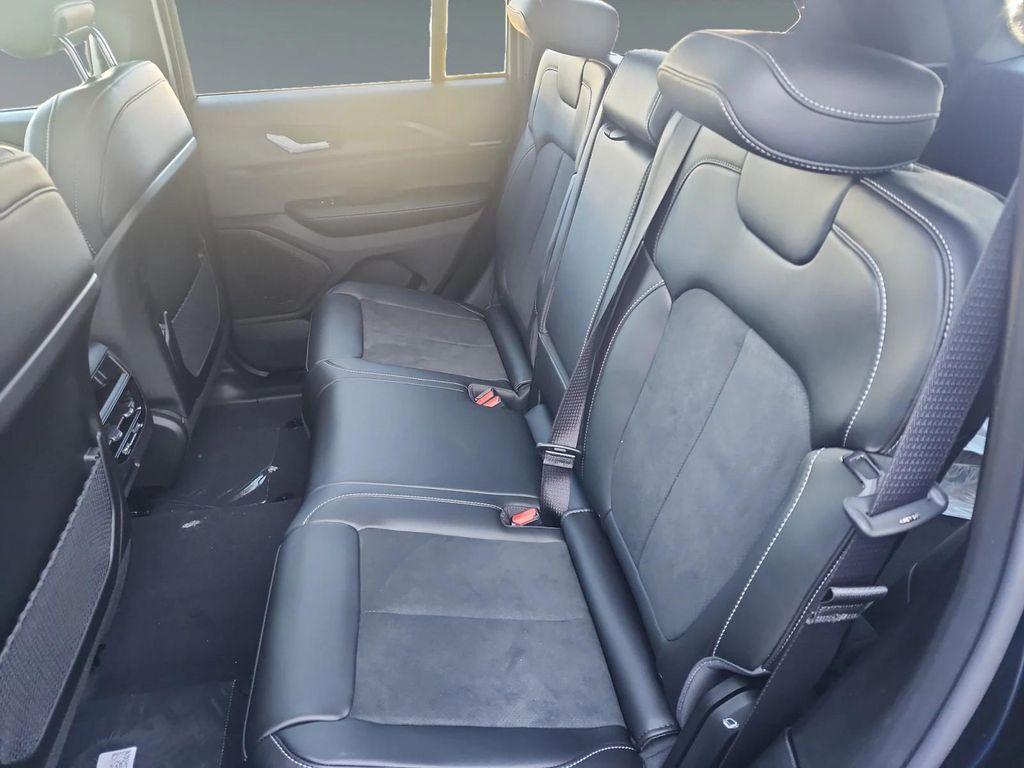 new 2025 Jeep Grand Cherokee car, priced at $46,730