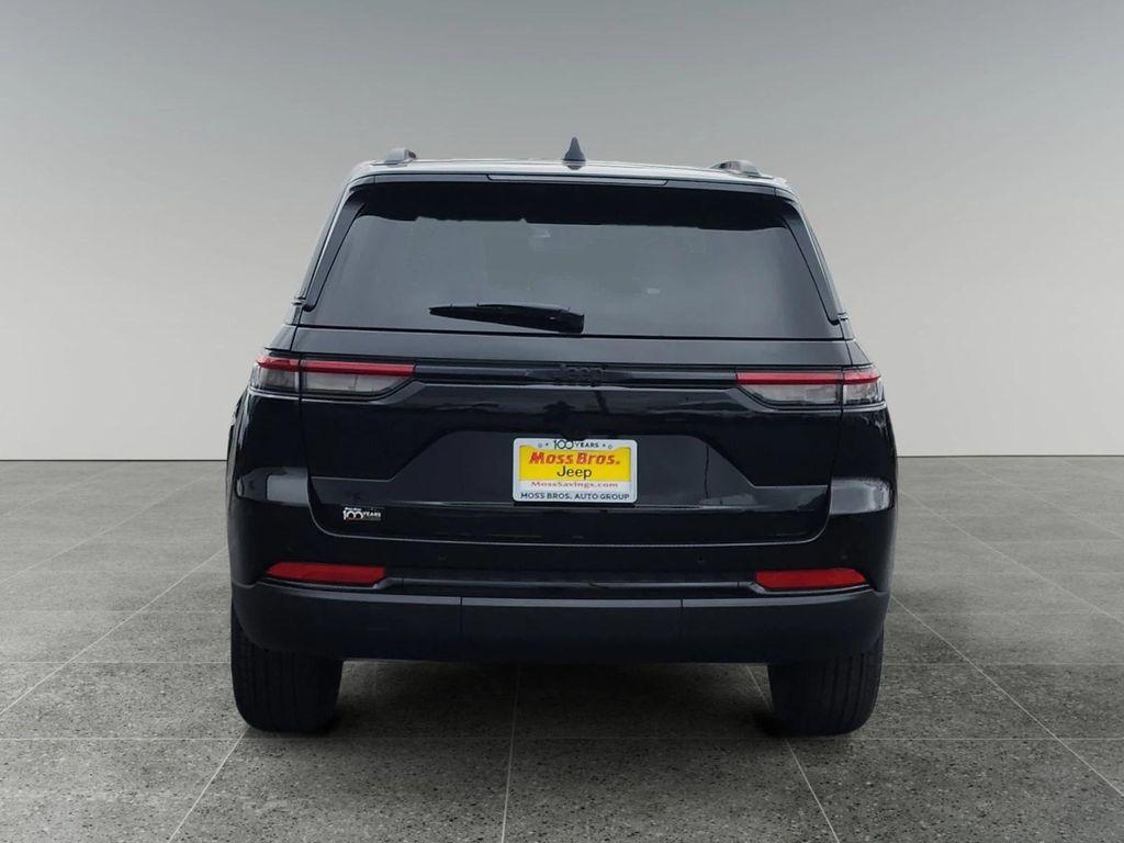new 2025 Jeep Grand Cherokee car, priced at $44,230