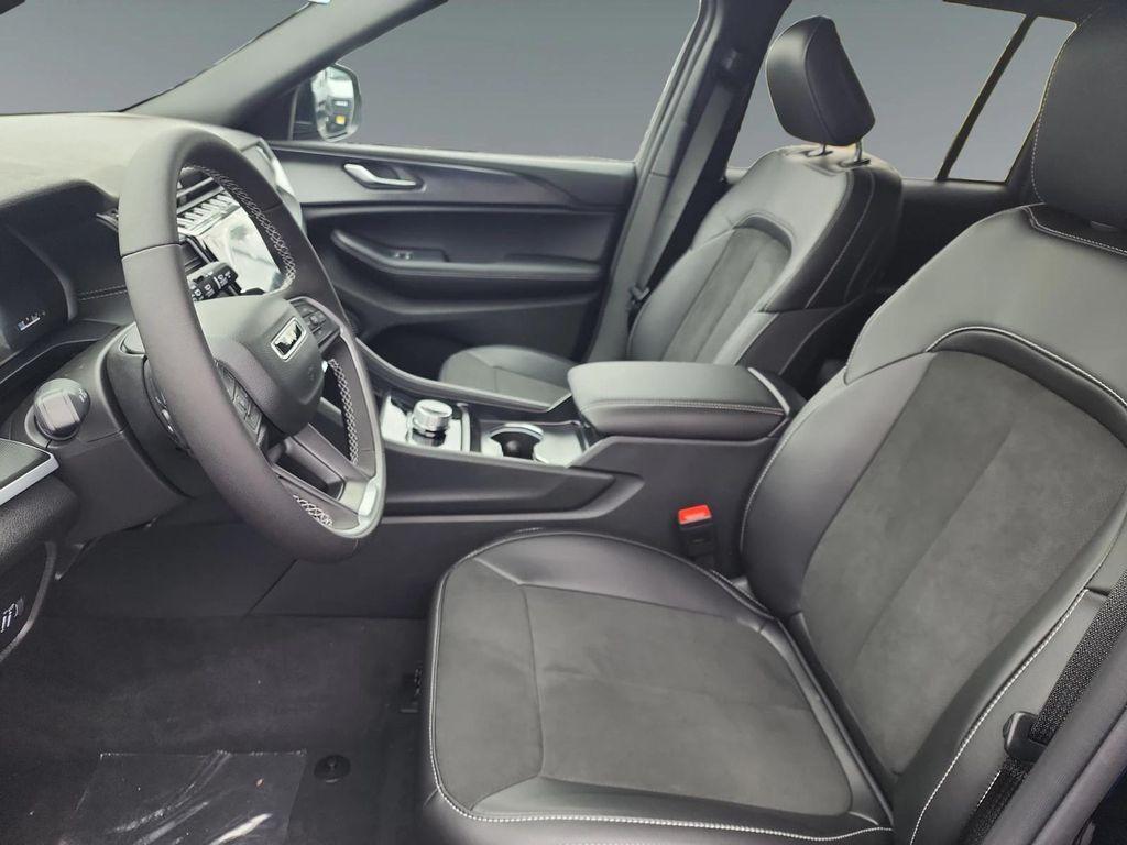 new 2025 Jeep Grand Cherokee car, priced at $44,230