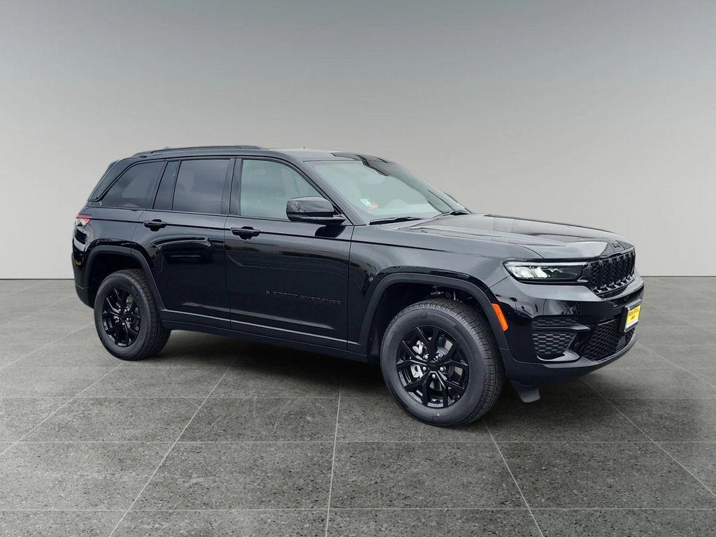 new 2025 Jeep Grand Cherokee car, priced at $44,230