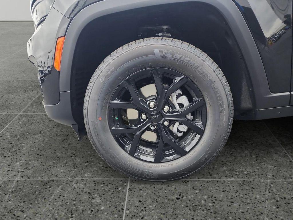 new 2025 Jeep Grand Cherokee car, priced at $44,230