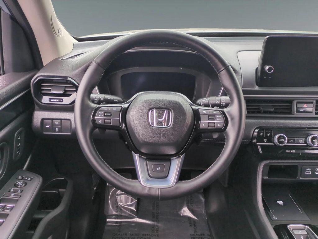 used 2025 Honda Pilot car, priced at $50,036