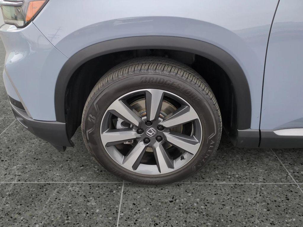 used 2025 Honda Pilot car, priced at $50,036