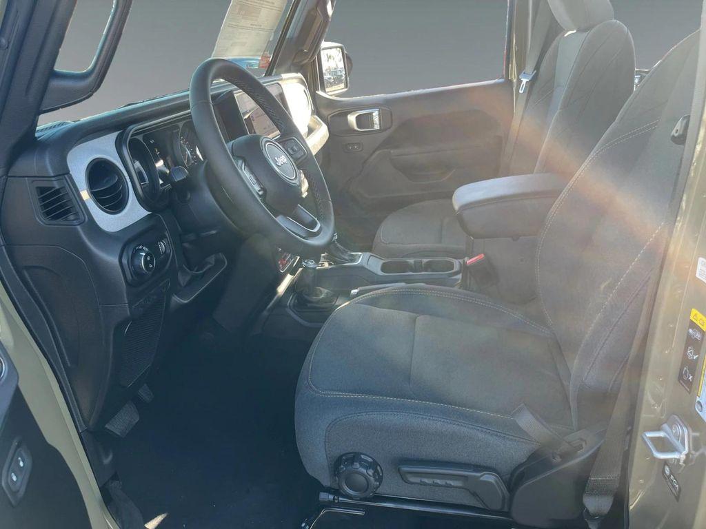 new 2025 Jeep Gladiator car, priced at $50,040