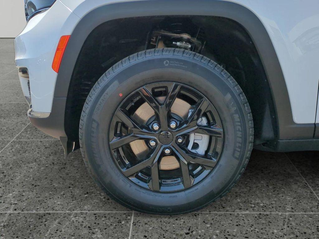 new 2025 Jeep Grand Cherokee L car, priced at $46,900