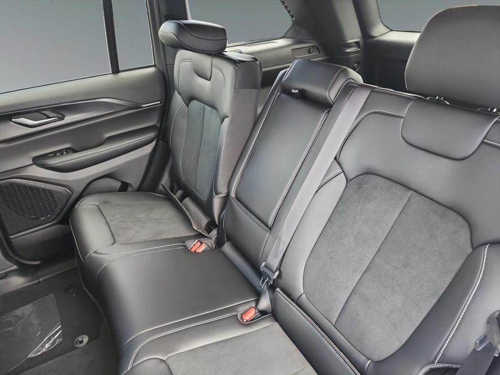 new 2025 Jeep Grand Cherokee car, priced at $43,635