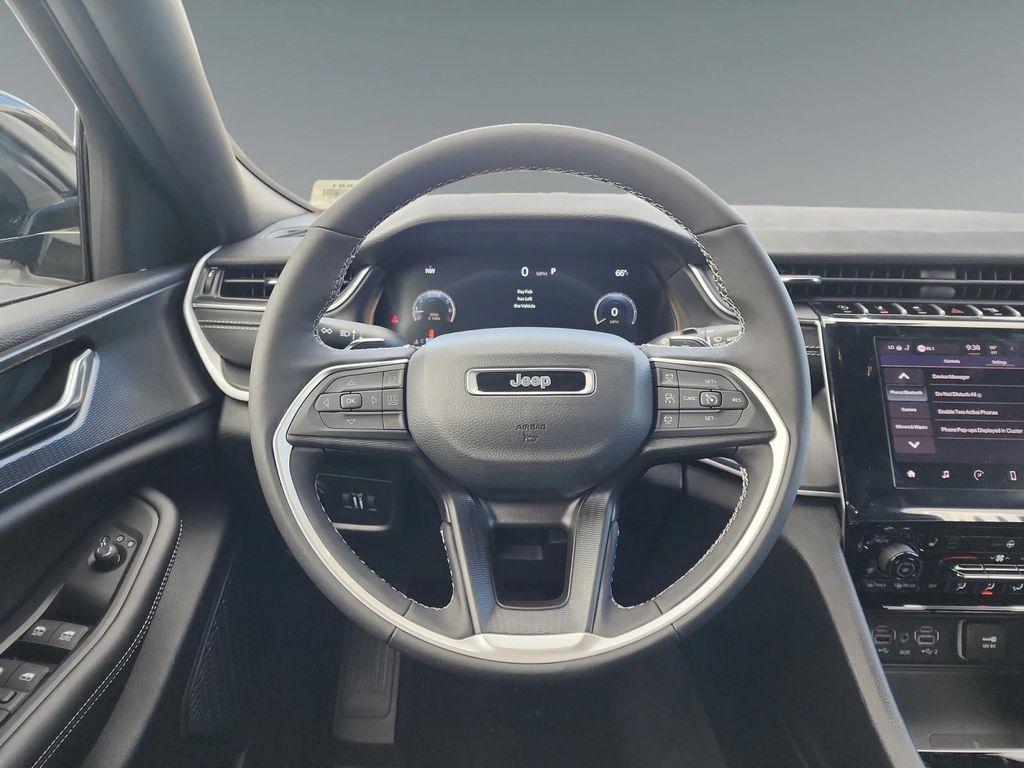 new 2025 Jeep Grand Cherokee car, priced at $43,635