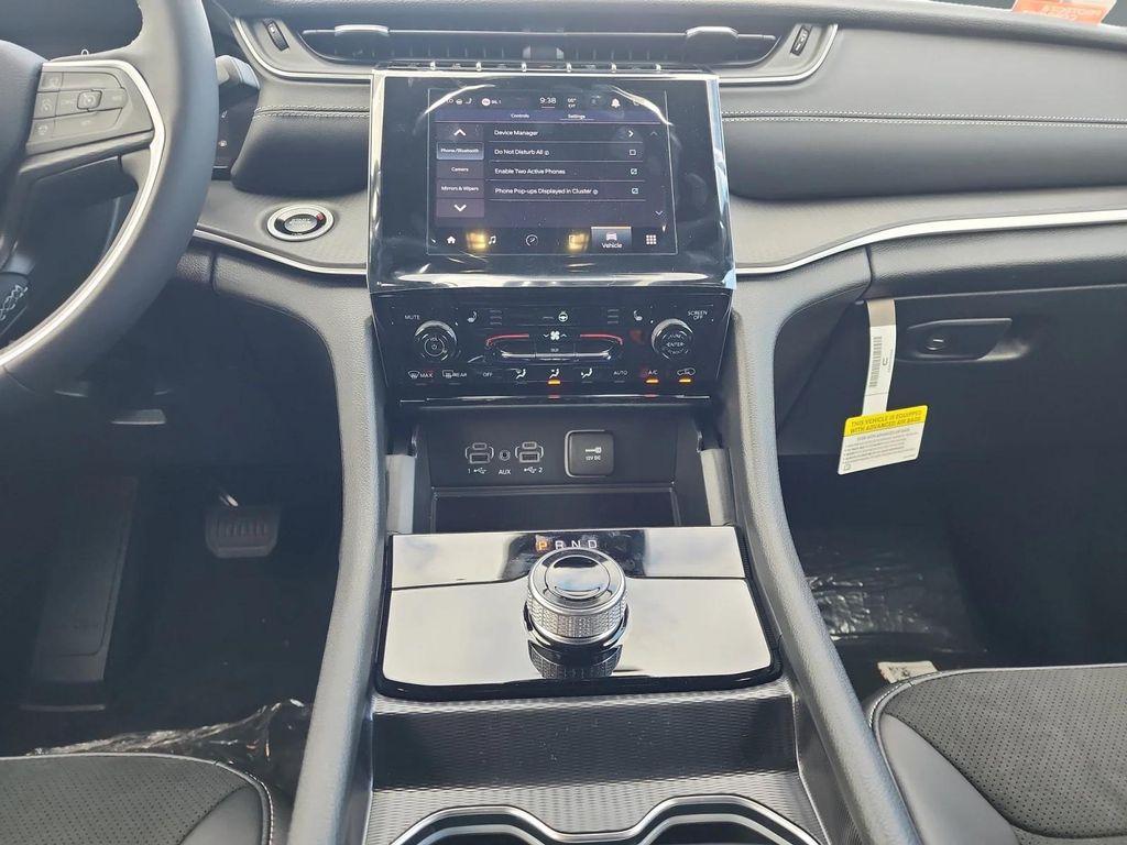 new 2025 Jeep Grand Cherokee car, priced at $43,635