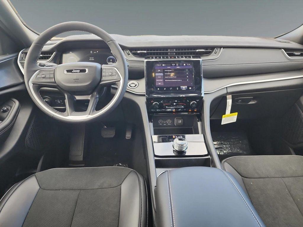 new 2025 Jeep Grand Cherokee car, priced at $43,635