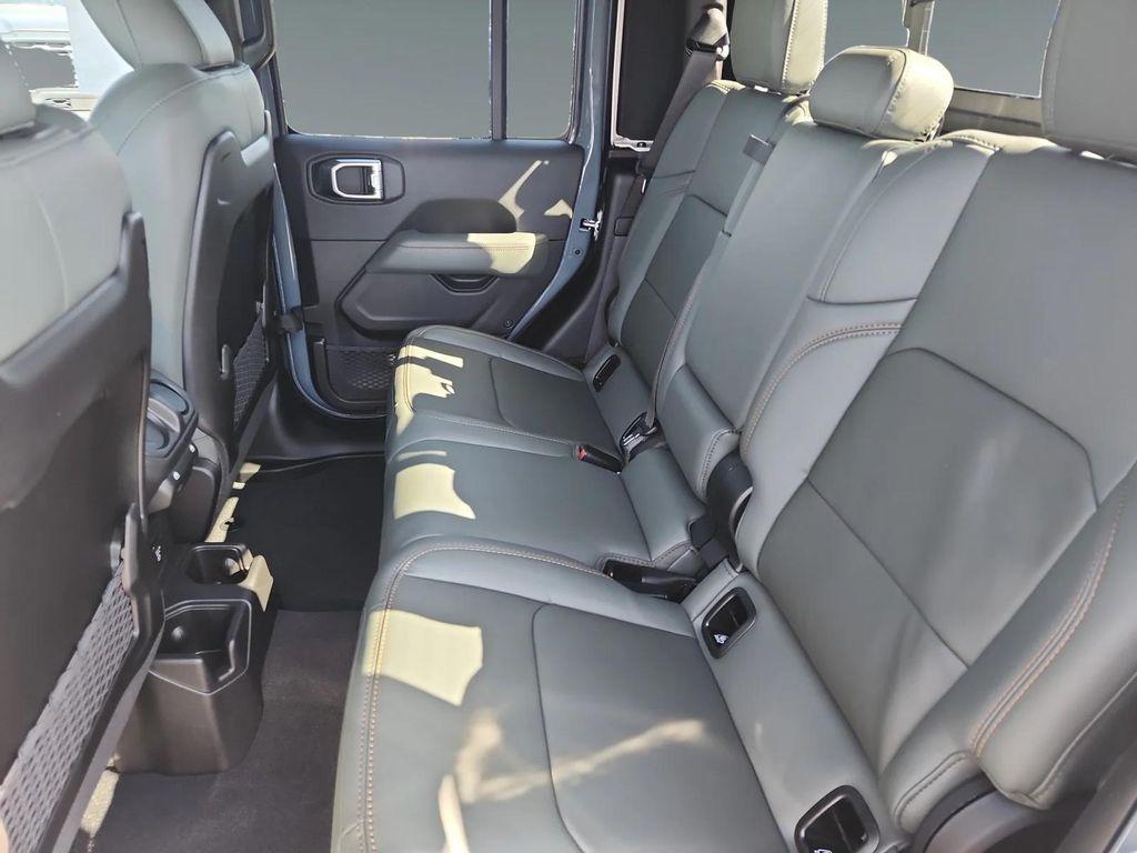 new 2025 Jeep Gladiator car, priced at $63,690