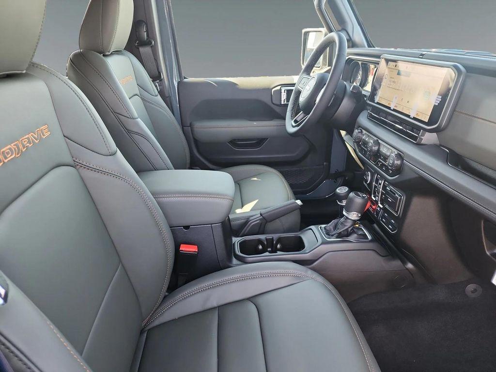 new 2025 Jeep Gladiator car, priced at $63,690