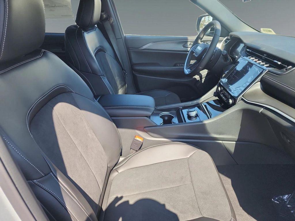 new 2025 Jeep Grand Cherokee L car, priced at $46,230