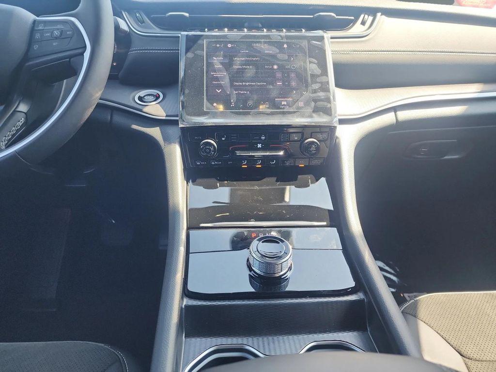 new 2025 Jeep Grand Cherokee L car, priced at $46,230