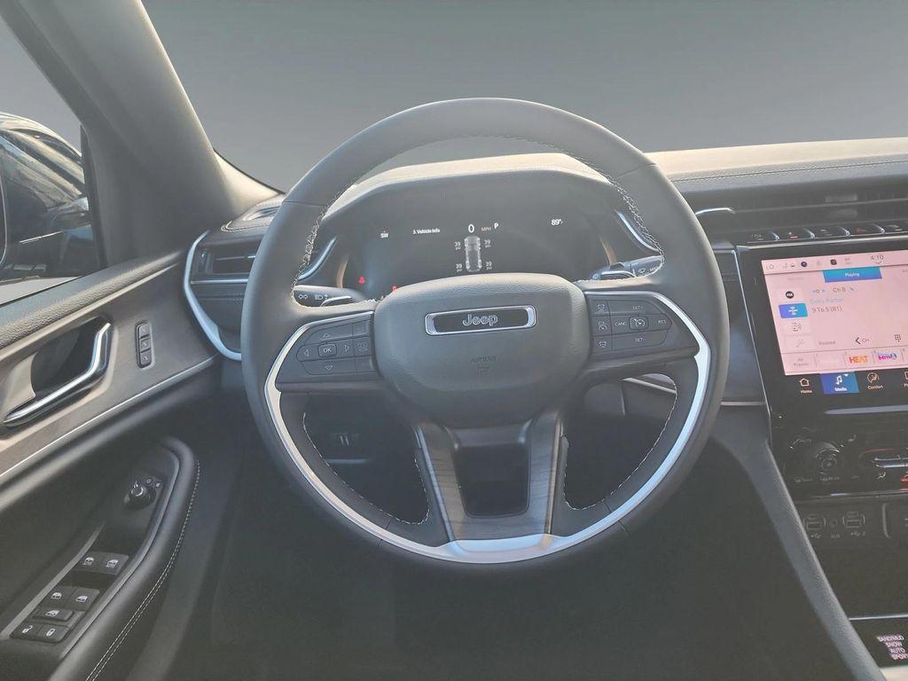 new 2025 Jeep Grand Cherokee car, priced at $50,010