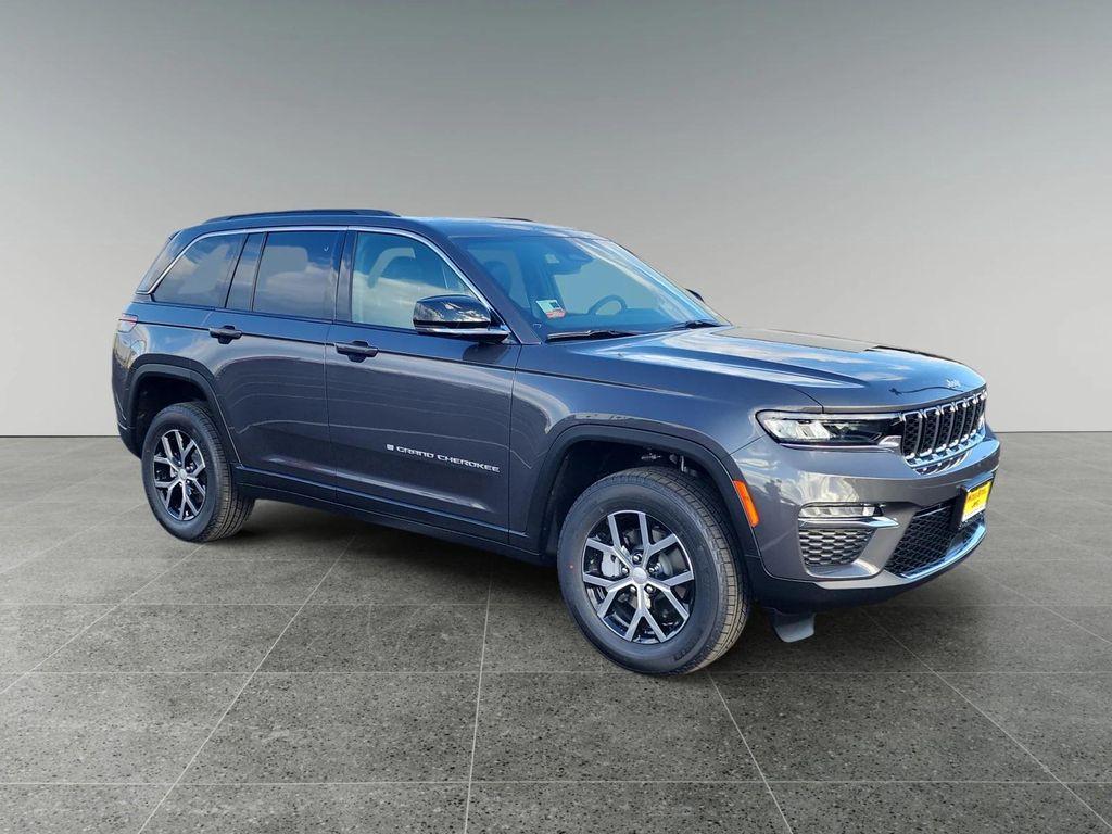 new 2025 Jeep Grand Cherokee car, priced at $50,010