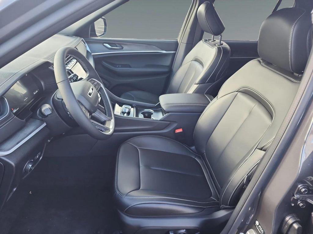 new 2025 Jeep Grand Cherokee car, priced at $50,010