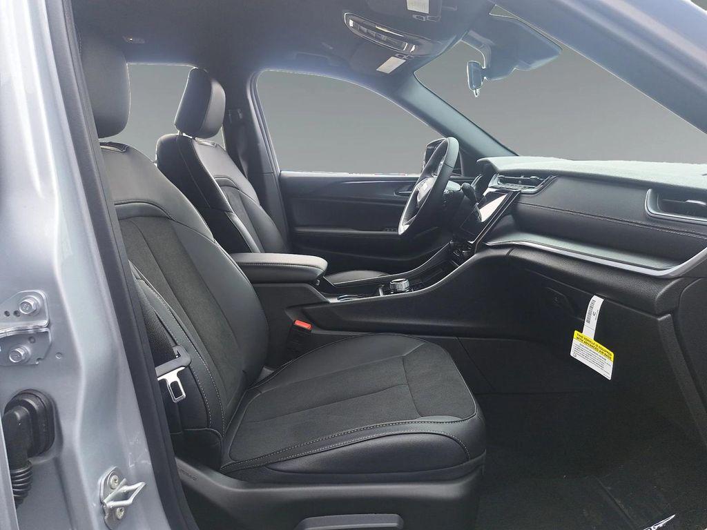 new 2025 Jeep Grand Cherokee L car, priced at $48,230