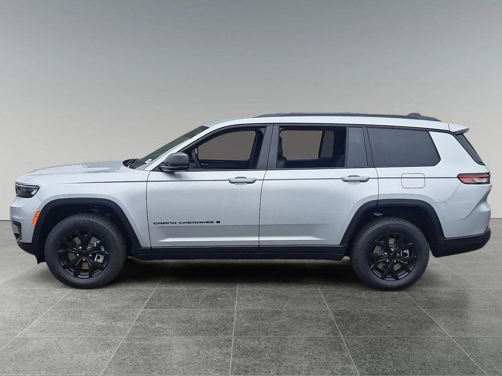 new 2025 Jeep Grand Cherokee L car, priced at $48,230