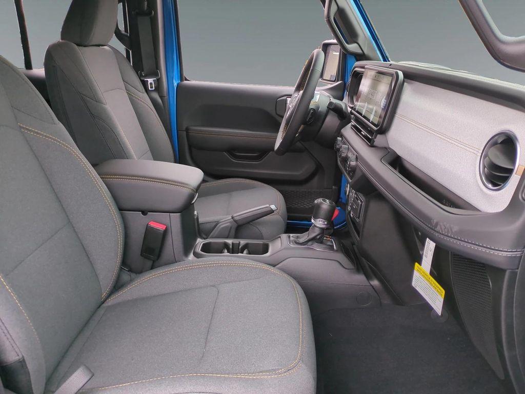 new 2025 Jeep Wrangler car, priced at $54,510