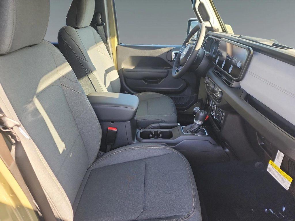 new 2025 Jeep Gladiator car, priced at $48,335
